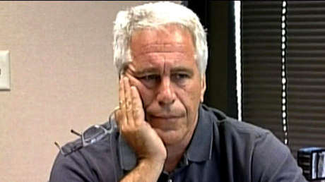 A Epstein se le pidió firmar que tenía "tendencias suicidas" en prisión