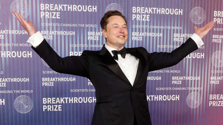 Elon Musk podría convertirse en el primer billonario del mundo con el nuevo plan salarial de Tesla