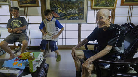Japonés de 102 años rompe un nuevo récord al alcanzar la cima de una emblemática montaña