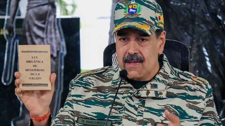 Maduro ordena movilizar a 25.000 efectivos para reforzar la defensa fronteriza