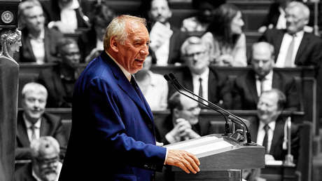 El primer ministro francés presenta su dimisión a Macron