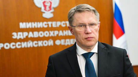 VIDEO: Ministro ruso de Salud salva a un pasajero en estado previo al infarto a bordo de un avión