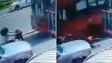 VIDEO FUERTE: abre la puerta de su camioneta y sin querer provoca la muerte de una mujer