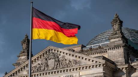 Diputado alemán insta a derribar cazas rusos