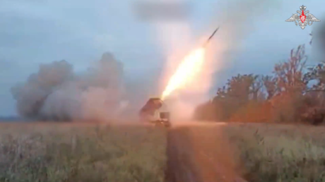 VIDEO: Misiles termobáricos rusos dejan en cenizas una fortificación ucraniana