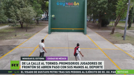 De la calle al torneo: Promisorios jugadores de frontón se abren paso con sus manos al deporte
