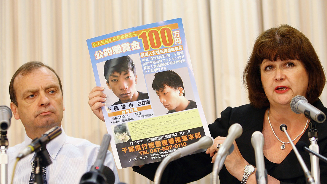 El criminal japonés que mató a una maestra, se cambió el rostro y relató su huida en un libro