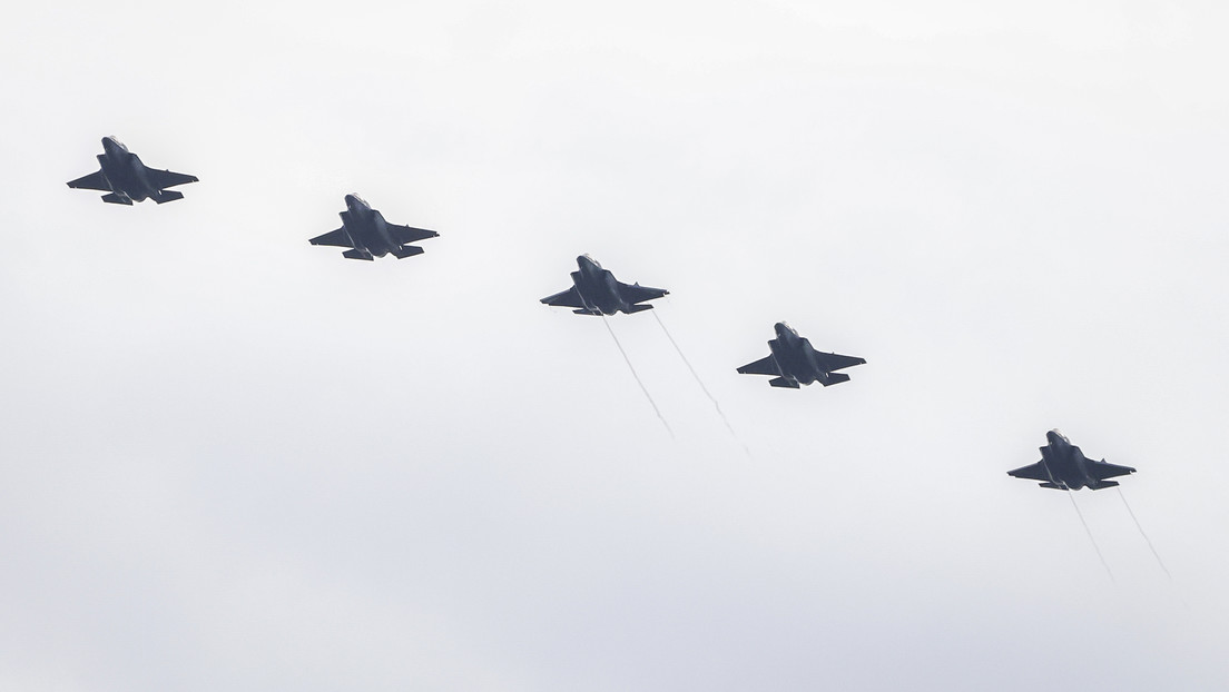 Cuba denuncia la "incursión ilegal" de los aviones de combate de EE.UU. cerca de Venezuela