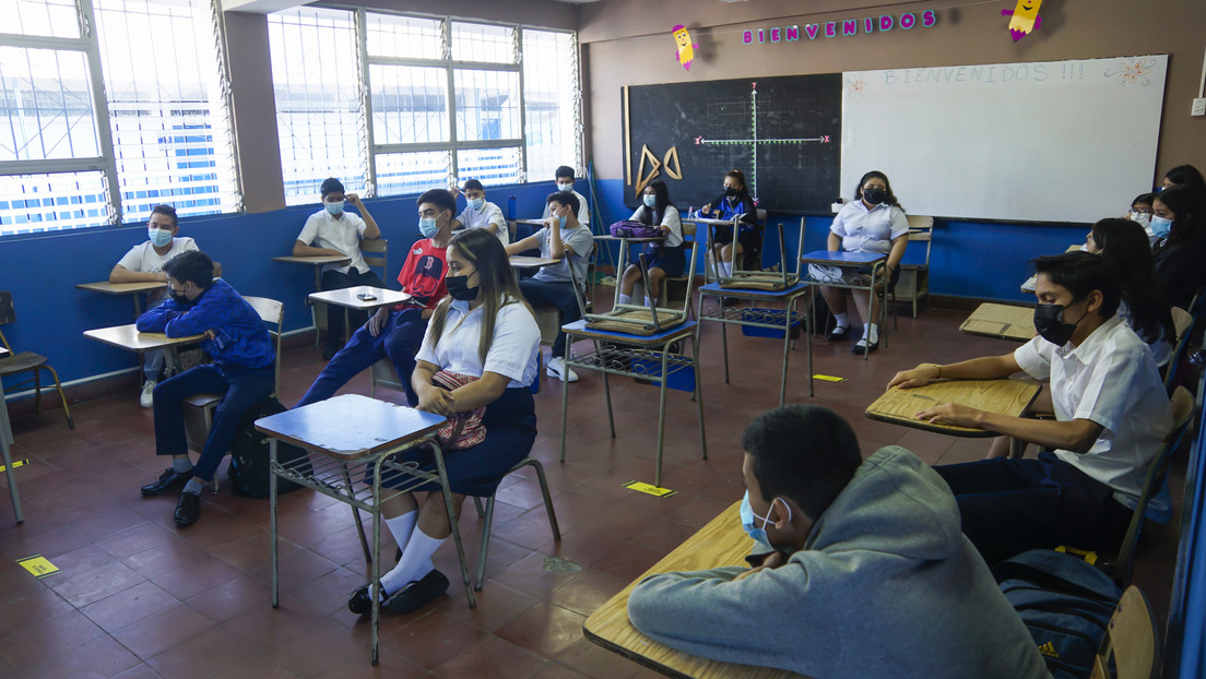 Este país latinoamericano prohíbe el lenguaje inclusivo en escuelas públicas