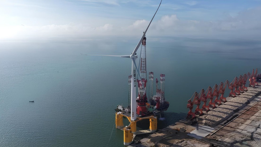 China ensambla la turbina eólica flotante más potente del planeta