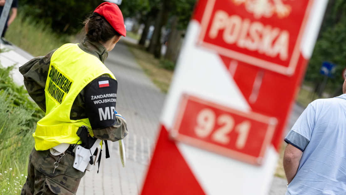 Polonia despliega tropas en la frontera con dos países