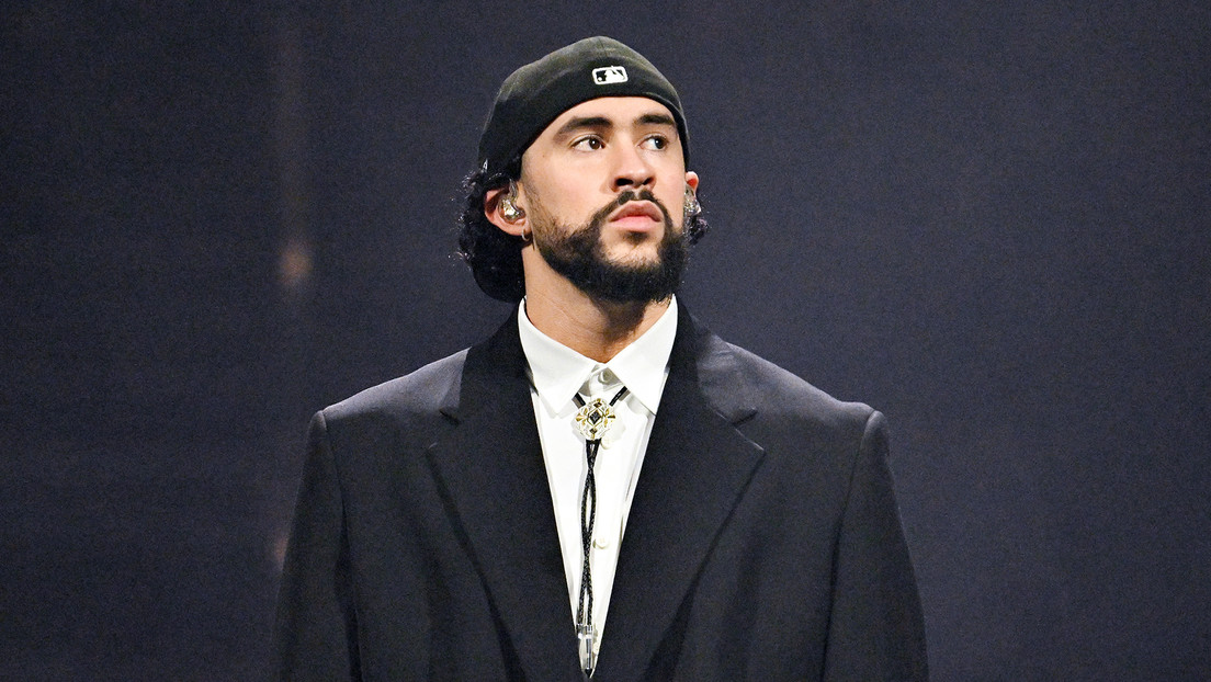 "No podrán dormir": La advertencia de Noem a la NFL por elegir a Bad Bunny para el Super Bowl