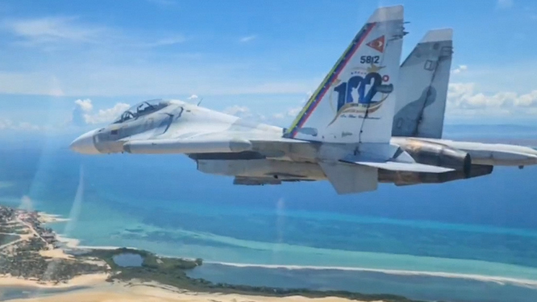 VIDEO: Aviones militares de Venezuela patrullan los cielos del país