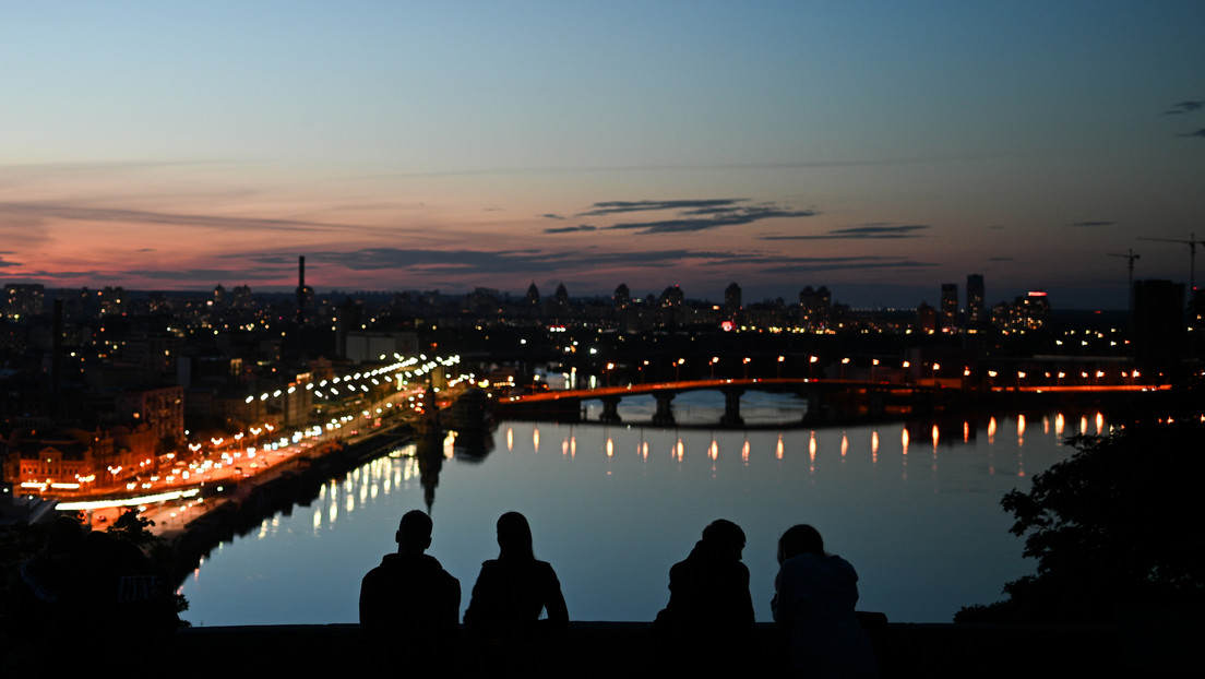 VIDEO: Una parte de Kiev se sume en la oscuridad tras un ataque ruso