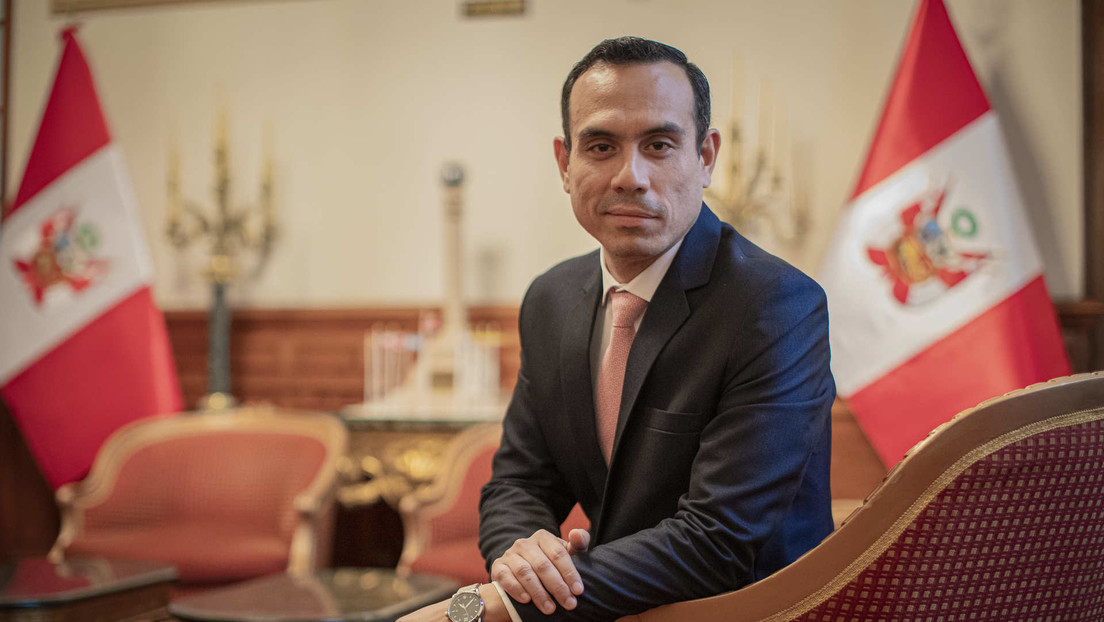 El Congreso de Perú designa al presidente interino tras aprobar la vacancia de Boluarte