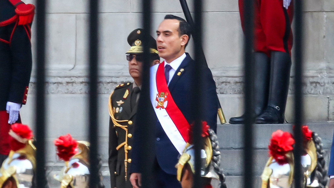 Preguntan a una peruana por el presidente interino y la respuesta es demoledora (VIDEO)