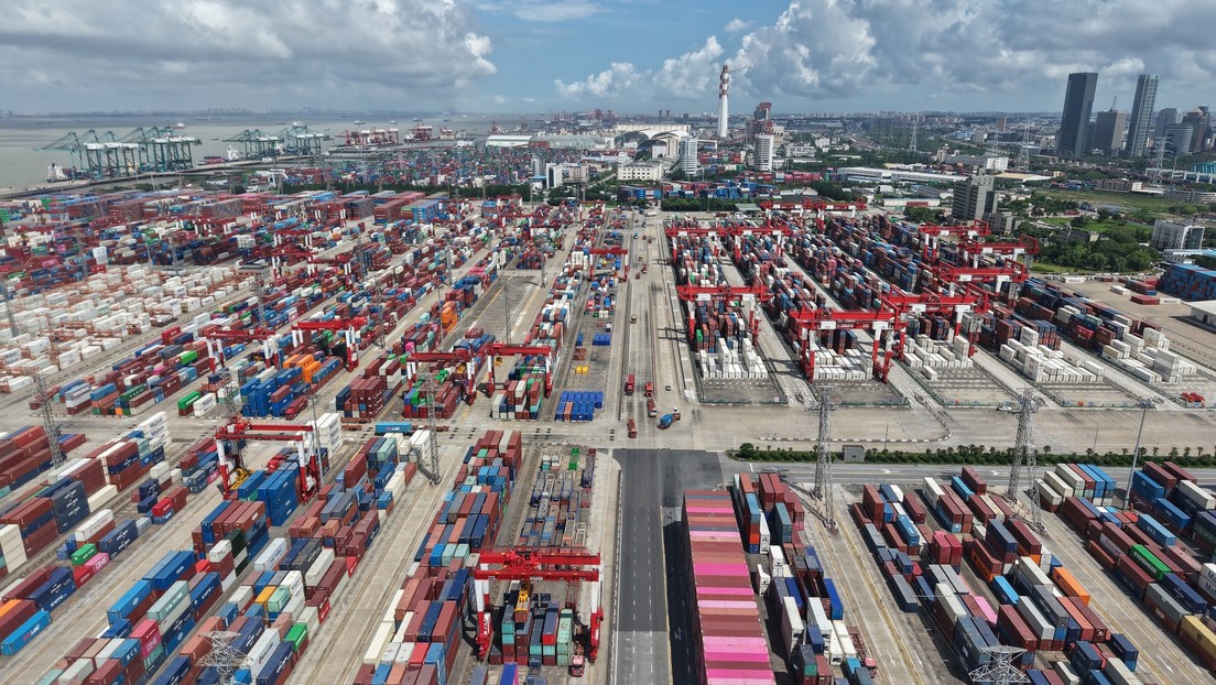 China contraataca a las restricciones de EE.UU. con una nueva tarifa