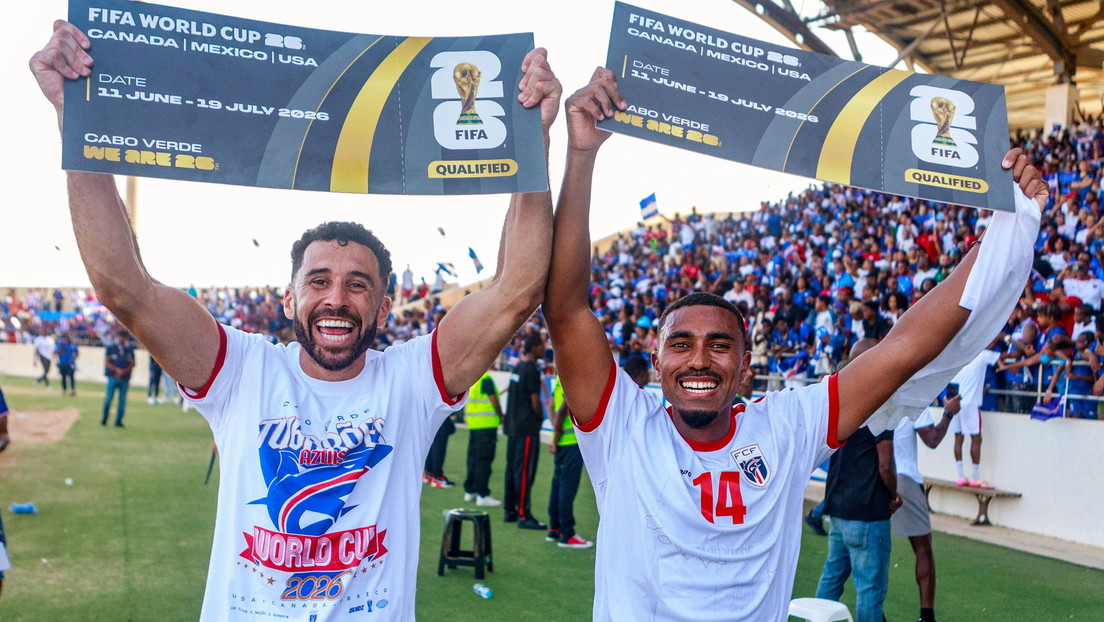 La hazaña del país más pequeño del mundo en debutar en un Mundial, que buscó a un jugador por LinkedIn