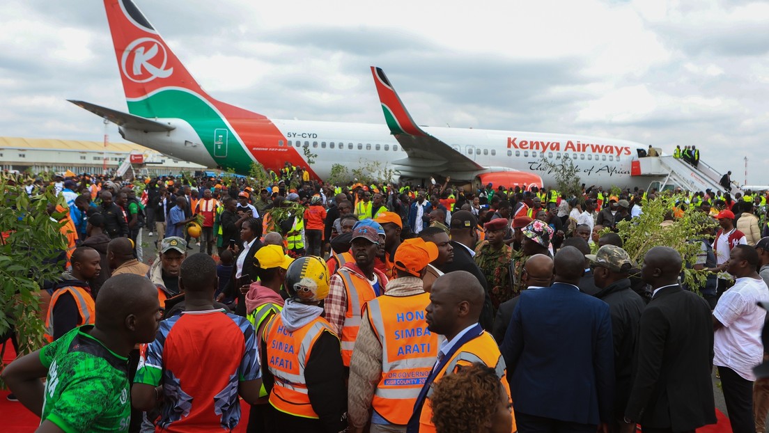 Caos en Kenia tras la llegada del féretro del ex primer ministro (IMPACTANTES IMÁGENES)