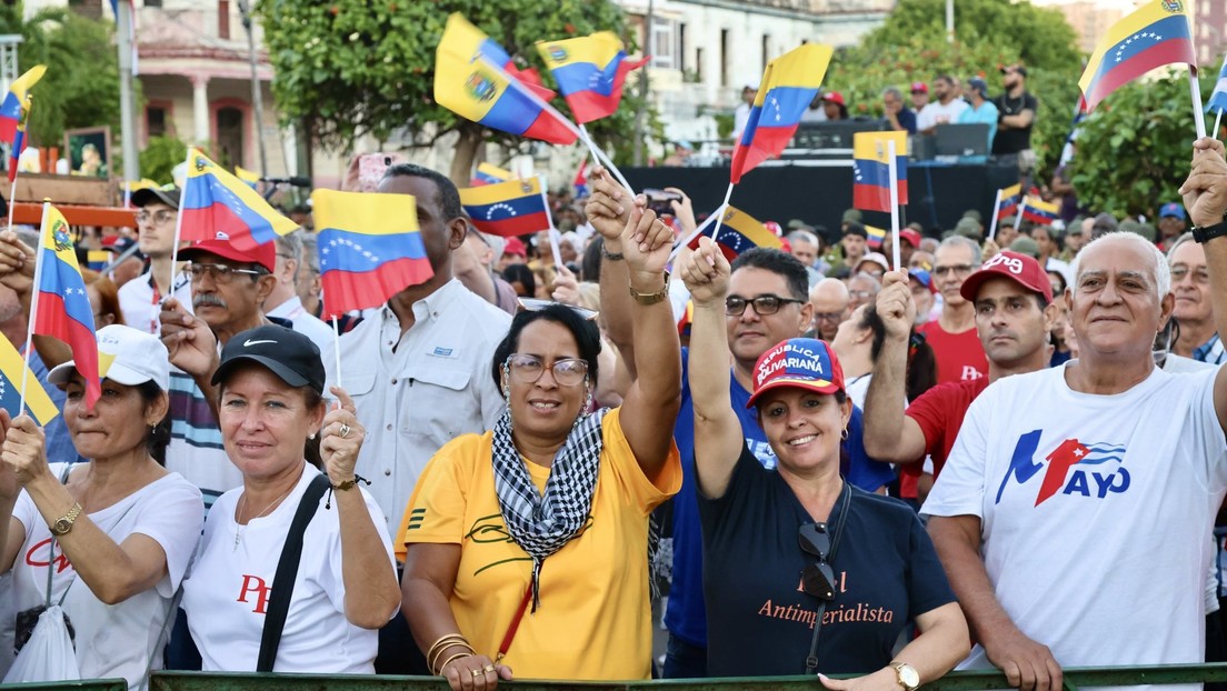 Más de 50.000 cubanos expresan su "firme" apoyo a Venezuela ante amenazas de EE.UU. (FOTOS)