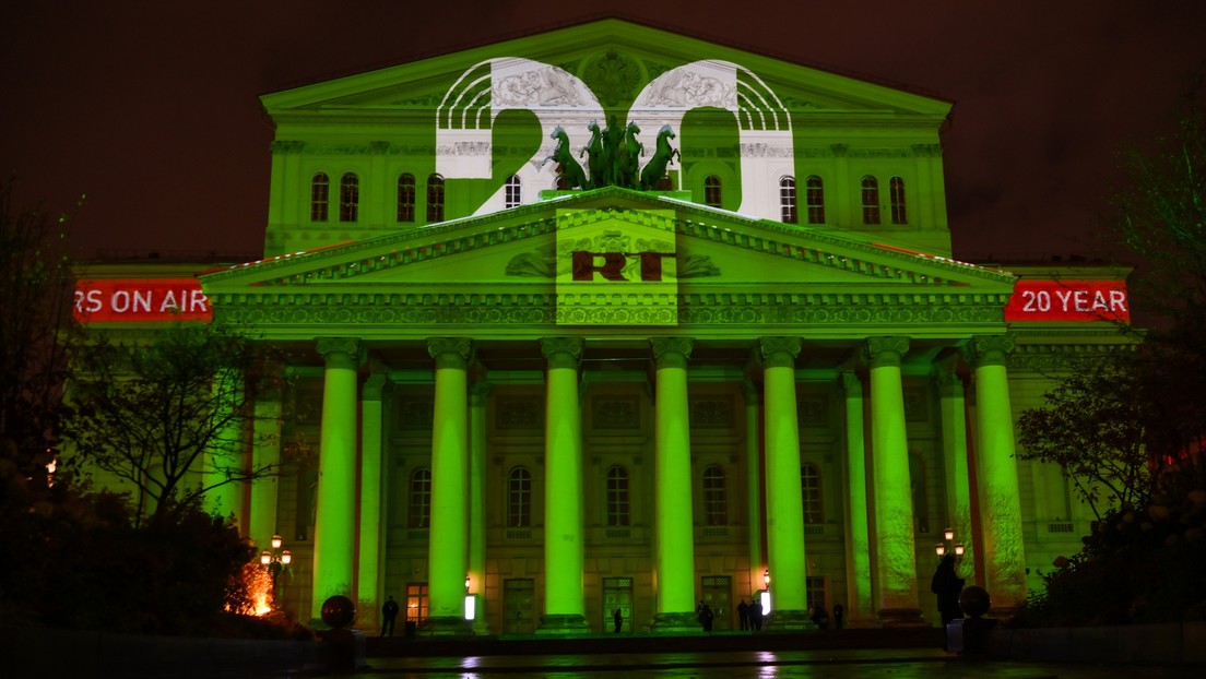 ESPECTACULAR PROYECCIÓN 3D en honor a RT en el Teatro Bolshói