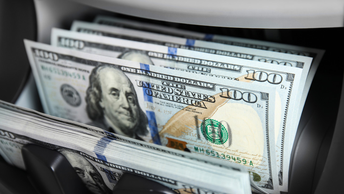 El inexplicable fenómeno del convulso país con la moneda más fuerte