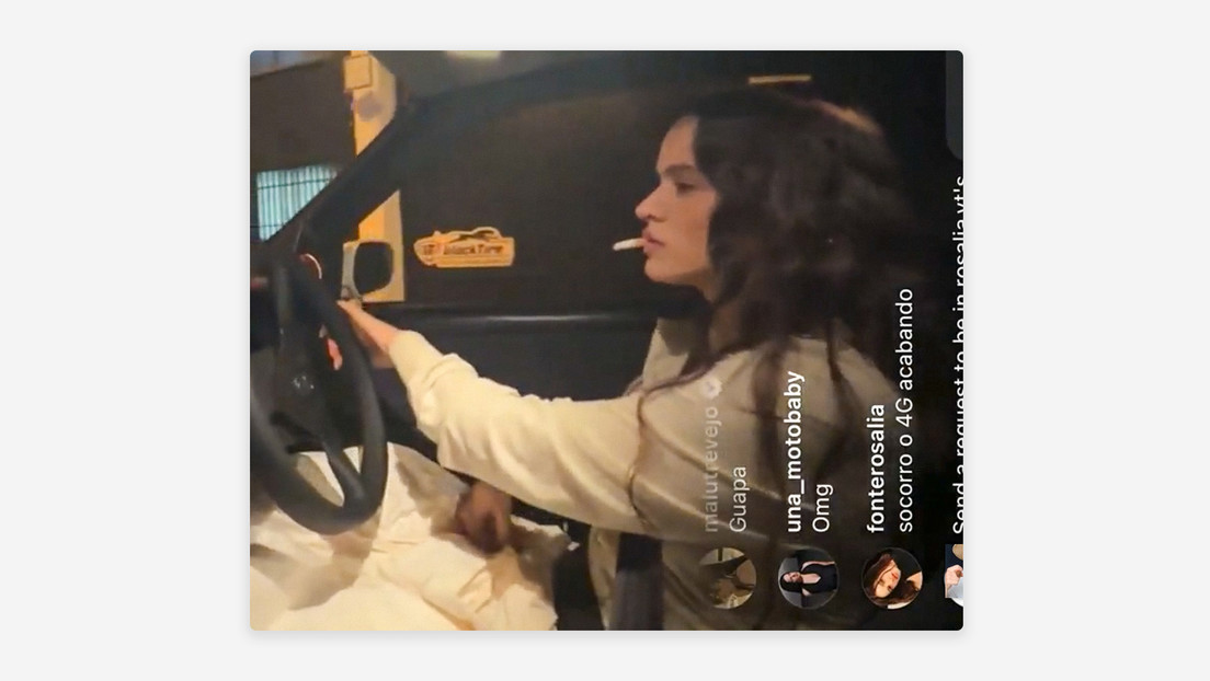 Rosalía es bloqueada por TikTok en pleno directo por fumar y conducir de manera temeraria