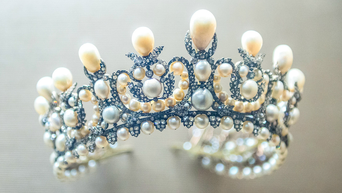 Francia: Los tesoros robados del Louvre no están asegurados