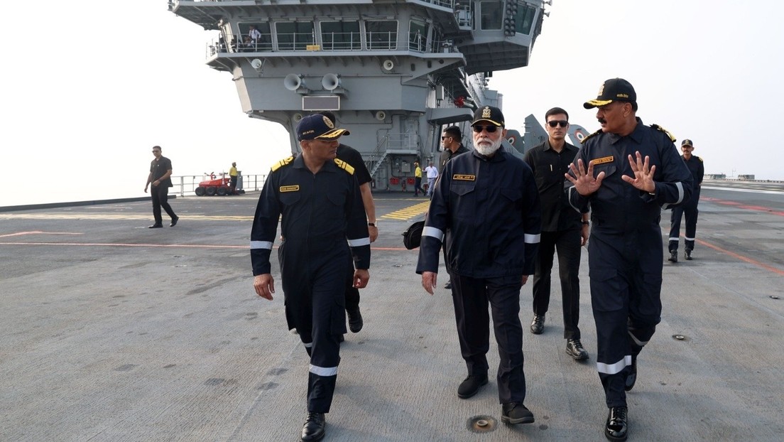 "Con solo oír su nombre ya infunde miedo": Modi presume del misil supersónico ruso-indio