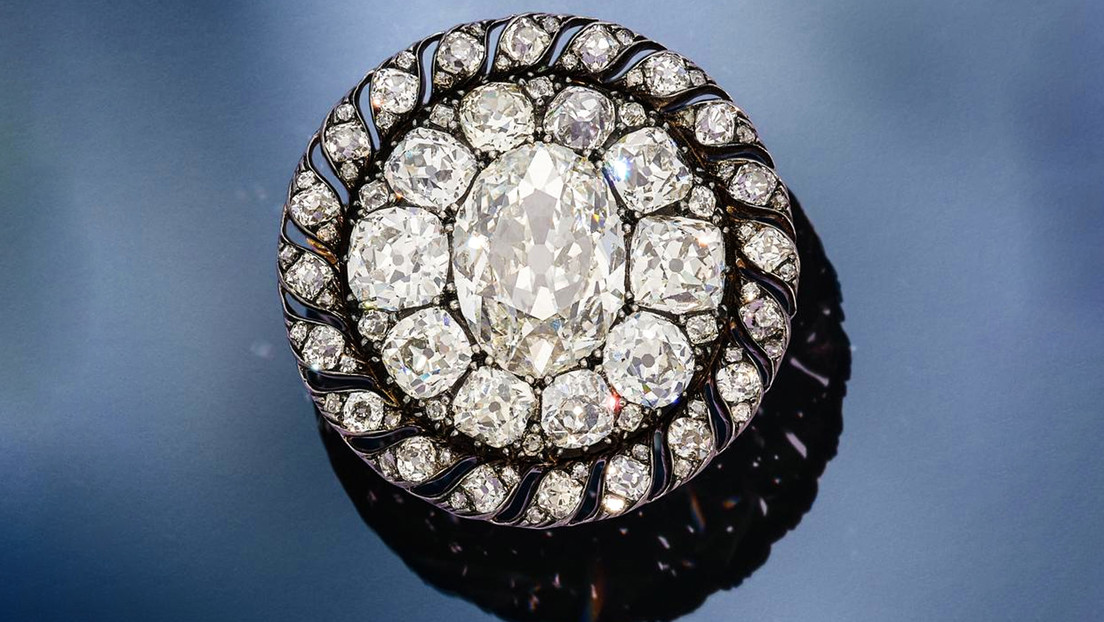 Un broche de diamantes de Napoleón será subastado en Sotheby's