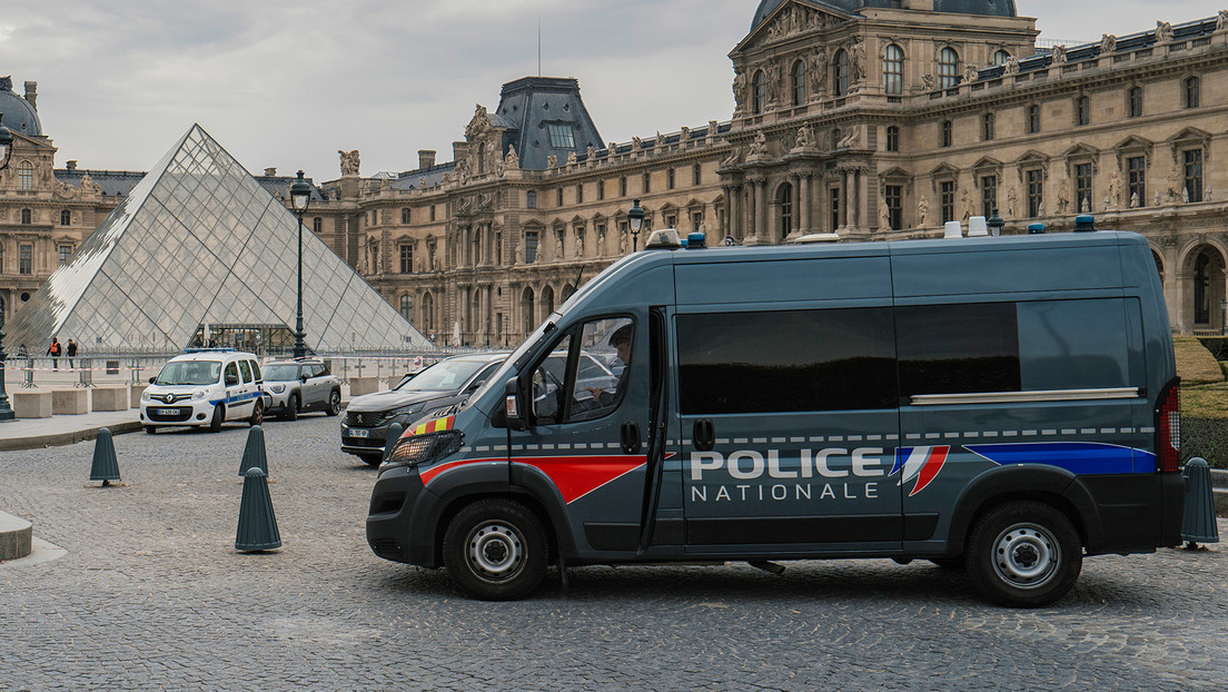 Detienen a dos sospechosos del robo en el Louvre