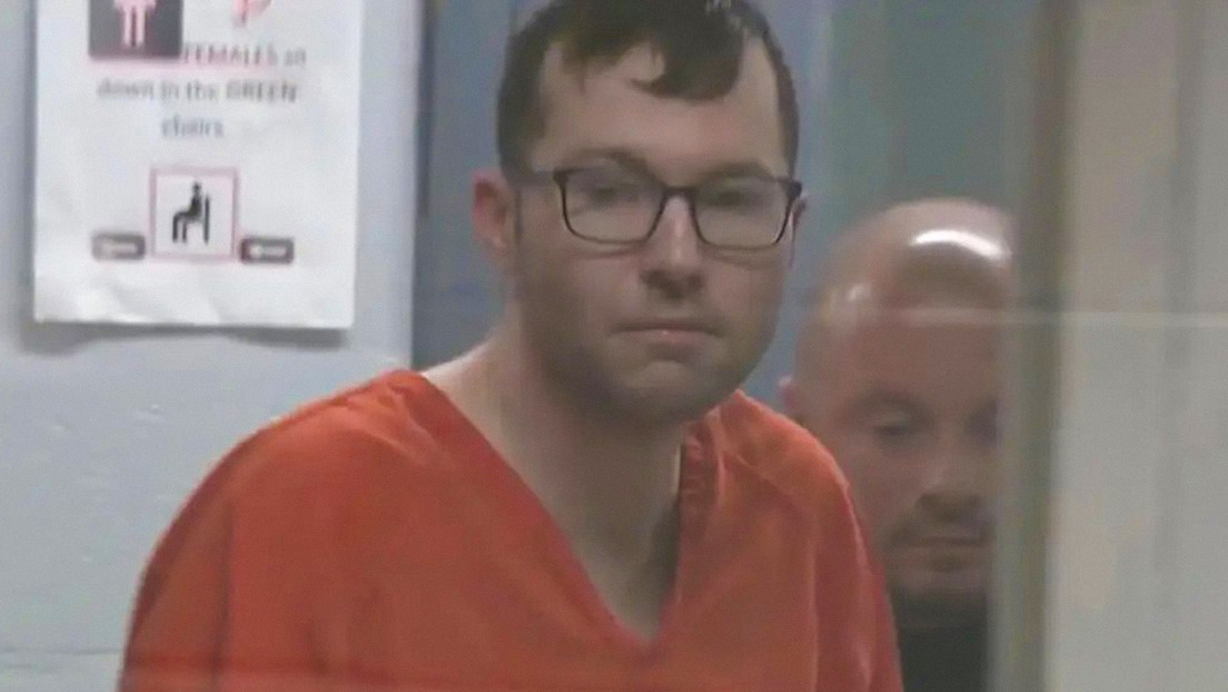 Popular 'influencer' estadounidense es detenido por compartir pornografía  infantil