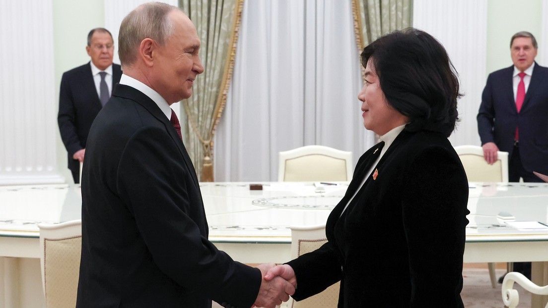 Putin se reúne en el Kremlin con la canciller de la RPDC