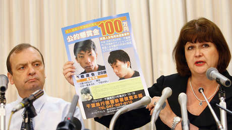 El criminal japonés que mató a una maestra, se cambió el rostro y relató su huida en un libro