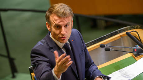 VIDEO: Putin parodia a Macron y lo compara con Napoleón