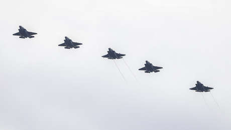 Cuba denuncia la "incursión ilegal" de los aviones de combate de EE.UU. cerca de Venezuela