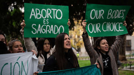 Un país europeo quiere blindar el aborto en la Constitución (pero tiene un problema)