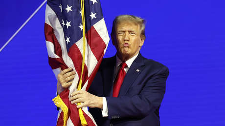 Trump revela cuál será el castigo por quemar la bandera de EE.UU.