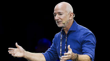 Bezos advierte de una "burbuja industrial" en la IA que podría traer un beneficio inesperado