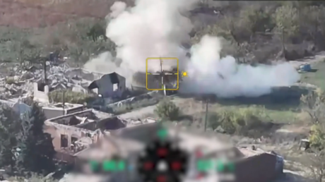 VIDEO: Drones rusos abrasan a militares ucranianos atrincherados y su equipamiento