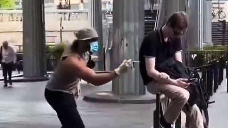 Condenan a prisión a un 'influencer' francés por bromas pesadas de pinchazo con jeringa