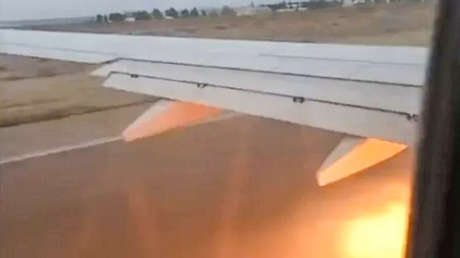 VIDEO: Turbina de avión lleno de pasajeros explota cuando iba a despegar