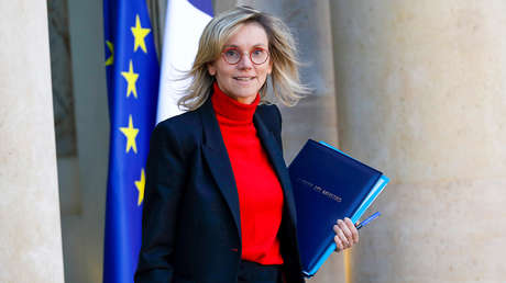 Ministra francesa se disculpa por el "circo" de dimisiones del Gobierno