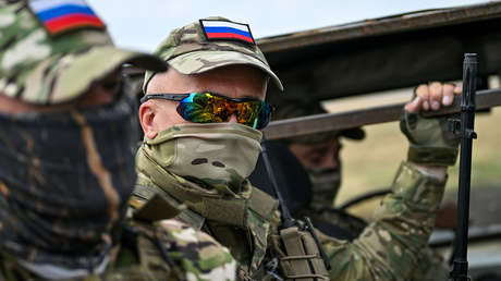 Putin revela que le regalaron unos íconos que salvaron a militares rusos de las balas