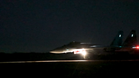 El guardián que nunca duerme: el patrullaje nocturno de un caza ruso Su-35S (VIDEO)
