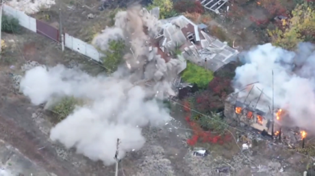 VIDEO: Drones rusos arrasan posiciones de artilleros de Kiev y de ataques no tripulados