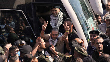 Israel libera a presos palestinos