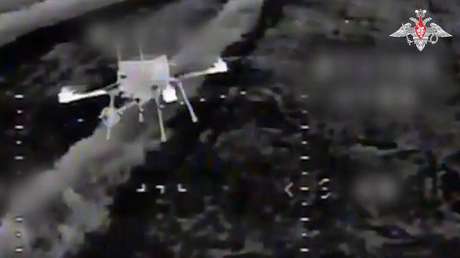 VIDEO: Lluvia de drones rusos acaba con artillería y posiciones ucranianas