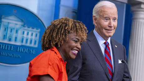 Karine Jean-Pierre revela cómo Biden la dejó "enfurecida y desconsolada"