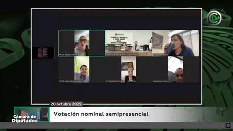 VIDEO: Diputado mexicano juega pádel mientras asiste a una sesión virtual